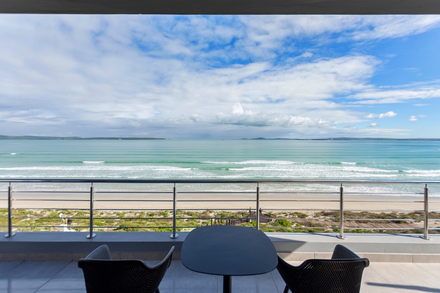 7 Bedroom Property for Sale in Calypso Beach Western Cape